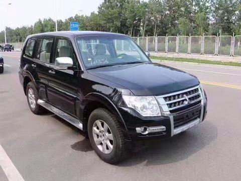 17款中东版三菱帕杰罗V97 经典SUV全国促销