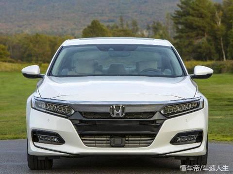 十代雅阁现身，外观像“白眉鹰王”，你还买什么迈腾！