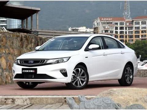 吉利这次又令车迷疯狂，全新小博瑞已进店，7万多卡罗拉要下岗了