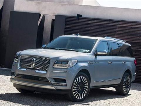 18款路虎揽胜行政和林肯领航员顶级全尺寸豪车对比谁更适合国人？