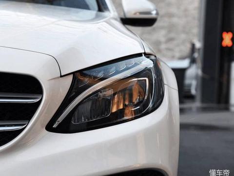 2.0T配全时四驱, 自动泊车+全景天窗不到30万, 后悔买奥迪A4L!