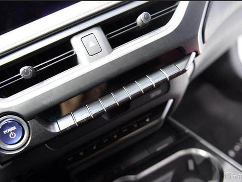 外观秒杀保时捷，豪车售25万，后悔买奔驰GLA！