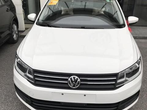 全新桑塔纳落地不到10万元，白色顶配传承经典