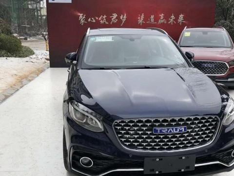 国内首台众泰版奔驰实车到店，网友：连内饰都一样，改装费都省了