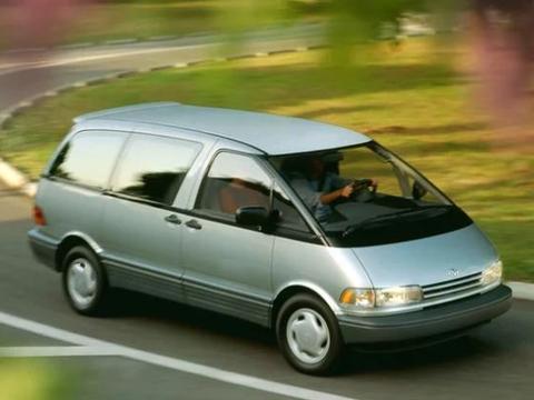 埃尔法算什么，丰田大霸王曾风靡全中国，开上它的都是人生赢家