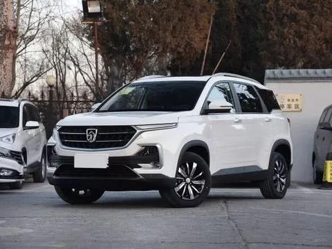 宝骏5系终于上市了！仅售7万，上市两天就爆火，或成2018最火神车