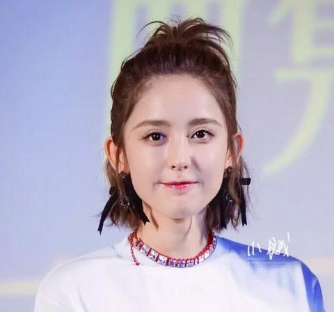 还说娜扎没整容?她的鼻子从侧面看曾经看不出