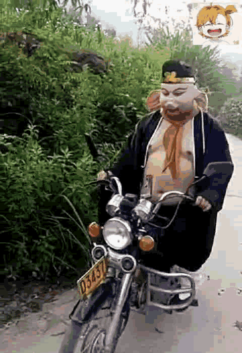 猪八戒也会骑摩托车啦