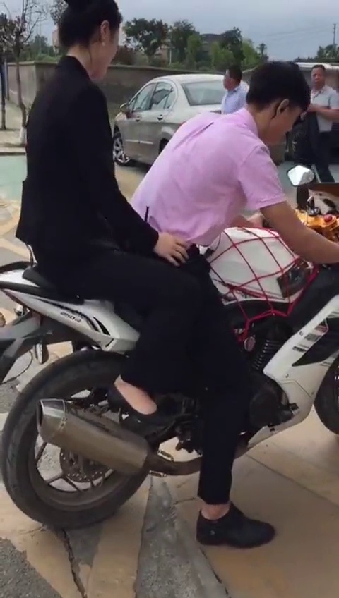 这才是老司机，什么玩跑车的都过时了！