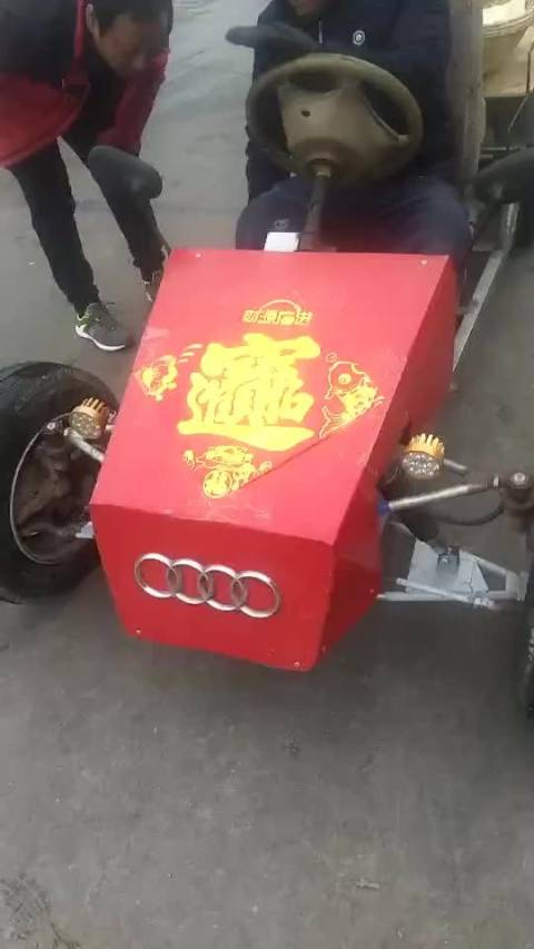 沧州分享 沧州 网友爆料，近日，全新一款奥迪r级敞篷车亮相，四轮驱动`全...