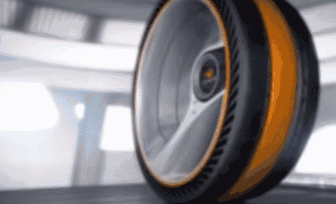 中国小伙耗时三年,发明全球首个磁悬浮轮胎,将颠覆传统行业!