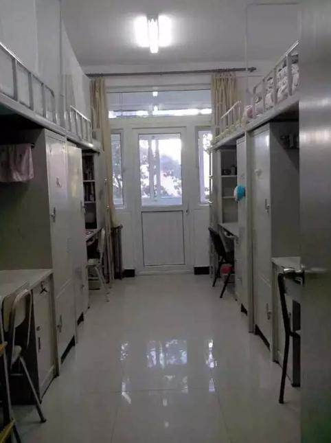 听说北京语言大学的宿舍最豪华, 中国科学院大