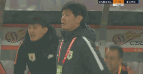 李霄鹏连施妙招助鲁能两连胜 将沉稳气质传给球队令人