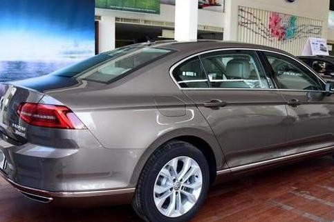 不得不服，这款车的18款一上市，中级车市场连奥迪和奔驰都完蛋