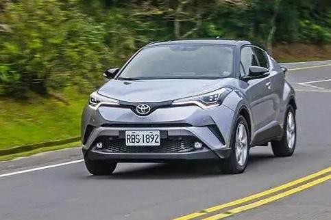 再等几个月就上市！广汽丰田C-HR实车谍照曝光
