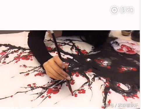 王思聪炮轰张馨予口技出众，靠身体上位，似玩物