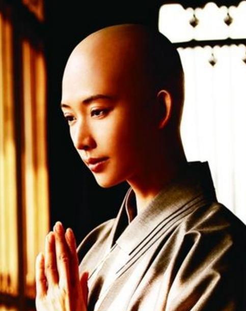 彭于晏霍建华林志玲都直接光头了！看谁的颜值更经得起考验？