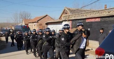 烟台这两个黑老大被连窝端!打黑除恶举报电