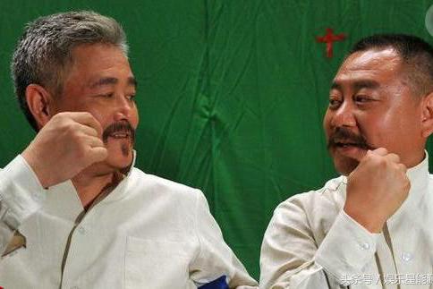 赵本山多拿范伟60倍,岳云鹏主动求师傅分钱,周