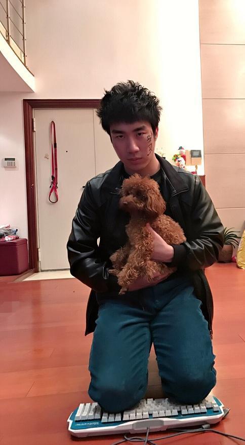 骚男直播时调戏弟弟, 没成想弟弟这样回复! 七七这次真的生气了!