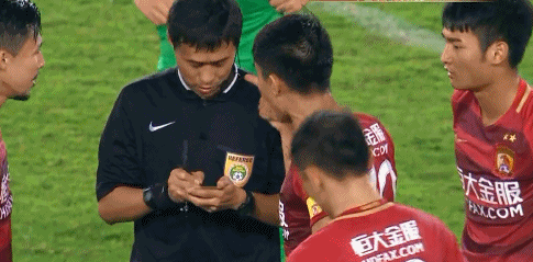 u23国足小组就被淘汰! 中超养成这个臭毛病, 让吹过的