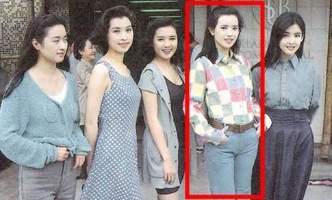 星爷前女友,年轻照片秒杀刘嘉玲土肥圆,刘德华却一直暗中保护!