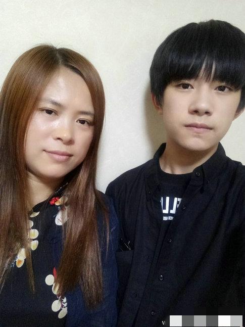 原来易烊千玺家庭背景这么牛，难怪从小被人叫“千总”