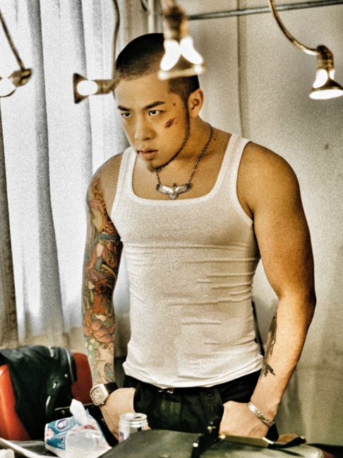 从赌场放哨到大壮的歌人人会唱,我们不一样原