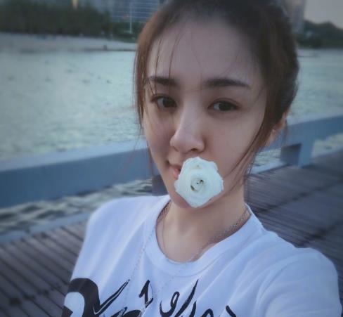 王小米现实版的王晓晨,几幅图中,不难看出其实