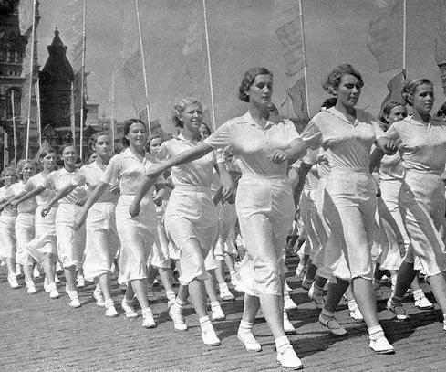 二战后苏联如何迅速恢复人口?一个不人道