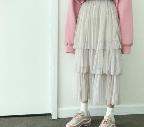 2018流行的网红裙 提着裙角迈向春天!