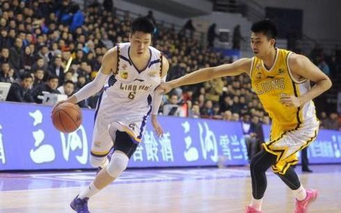 贺天举已沦为边缘人,曾不输丁彦雨航,如今彻底与nba无