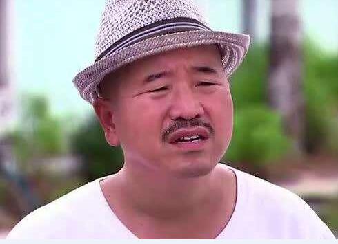 “刘能”王小利全家近照，前妻漂亮有气质，两任妻子都生一儿子