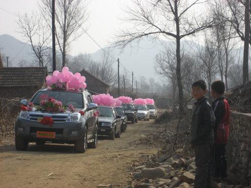 农村结婚, 送彩礼讲究的万紫千红一片绿, 让多