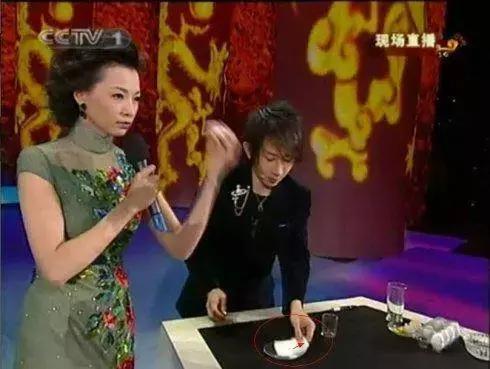 这是刘谦？差点没认出来！他没上春晚的这些年到底经历了什么？