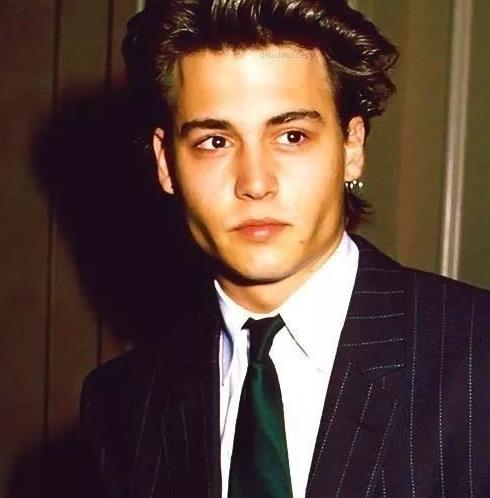 说过了女生发型,我们再来说说男生的头发