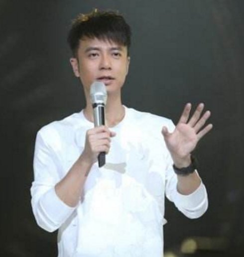 《歌手》音乐串讲人pk,张韶涵萌嗲,张宇幽默,古巨基港普圈粉