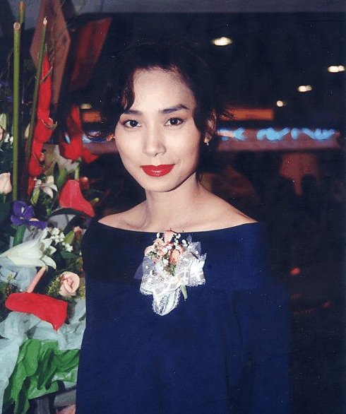 春晚里最美丽的面孔: 邝美玉、沈培艺曾在台上留下美艳的表演