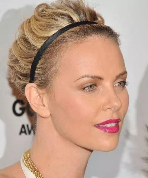 香奈儿包装上的丝带当发带竟这么惊艳!