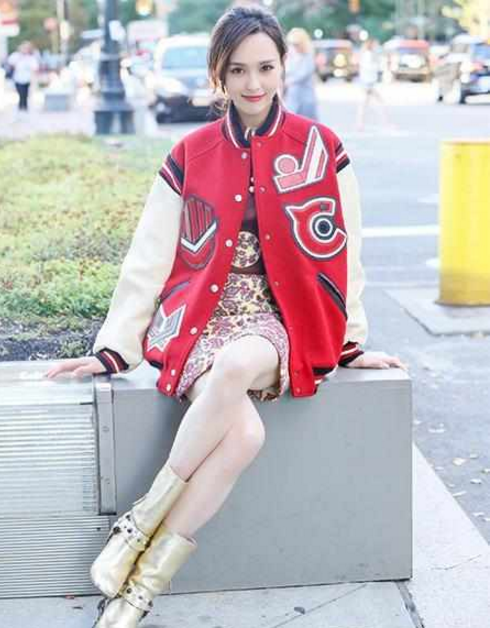女明星坐姿千奇百怪!你们都看过这样的她们吗?