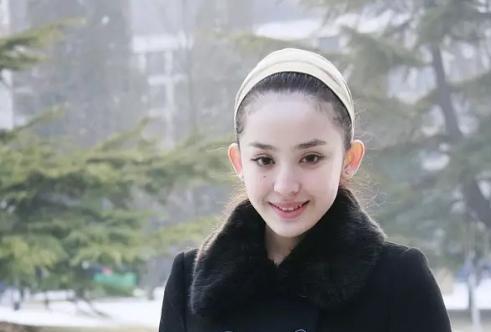 古力娜扎旧照曝光,长相一般路人脸,网友都说她