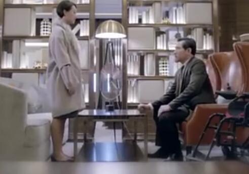 谈判官:赵晨曦光脚爬山,订婚前对谢晓飞爸爸的