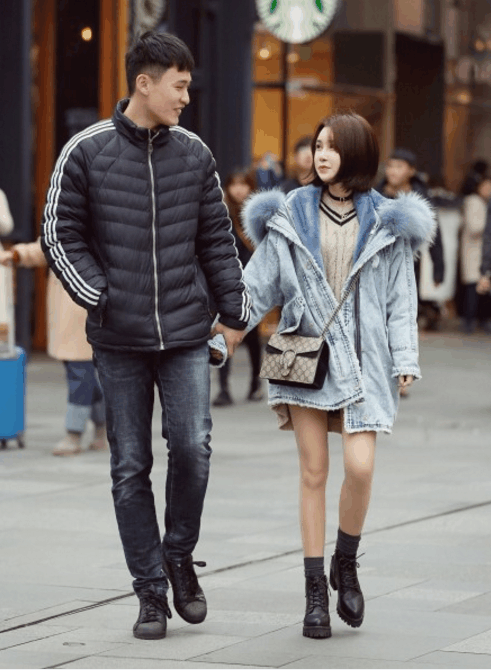 情侣街拍: 只因在茫茫人海中看了你一眼, 我就知