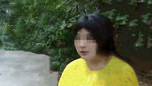 35岁穷小子愿做“备胎”娶25岁漂亮女子，婚后半年尴尬了