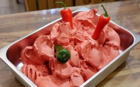 世界上最辣的零食,图1舔一口就让你崩溃,图四