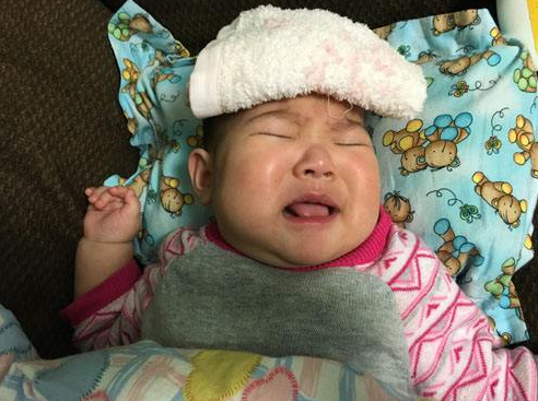 孩子咬破体温计误吞水银,急坏家长,孩子到底会