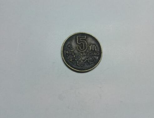 农民手里收来一枚“黑鬼”硬币,转手卖了400元,净赚300元