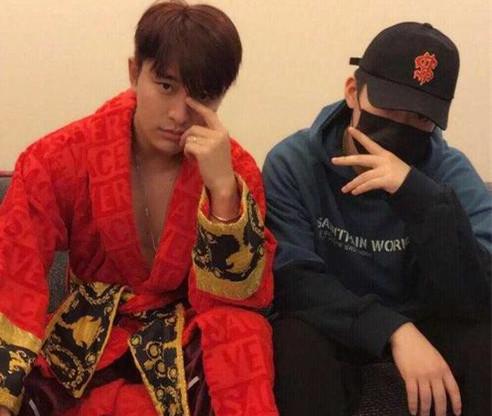 李小璐忘拉窗帘很精彩, 尺度胜过陈冠希, 出轨传