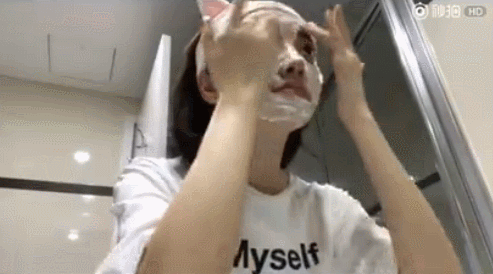 正确洗脸你也能有同款蛋白肌,大甜甜直播教你如何"洗