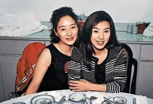 雪梨：角色狠辣但真人软萌，初恋张国荣，儿女双全至今单身